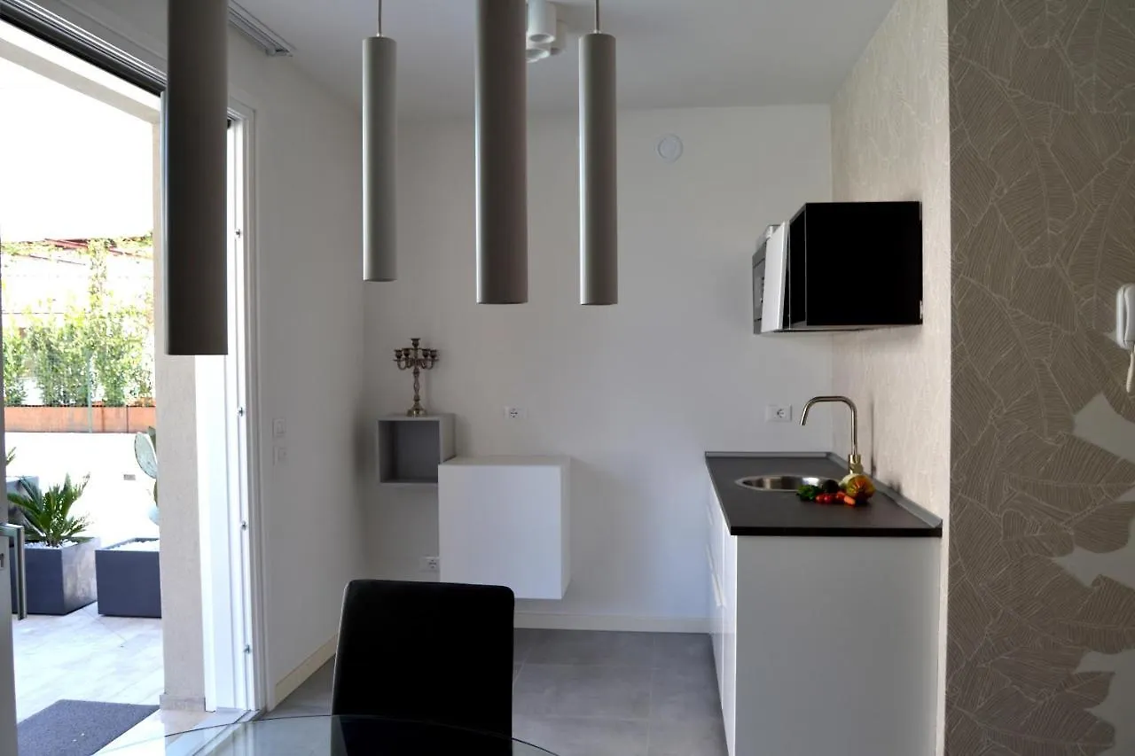 Aura Ar Holiday-Home Peschiera del Garda