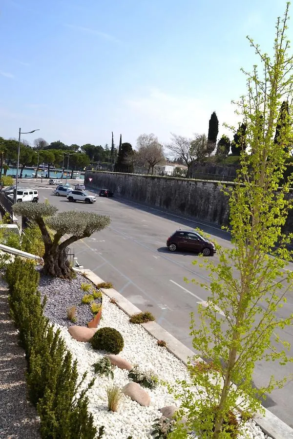 Aura Ar Holiday-Home Peschiera del Garda